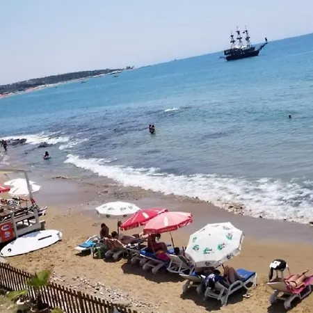 Poseidon מלון 2*